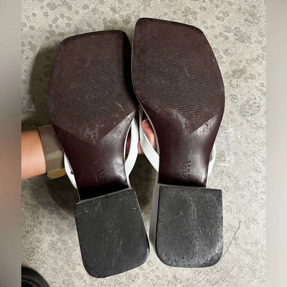ZARA WHITE TONG SANDALS (SIZE 5/ SIZE 35) - Picture 5 of 8